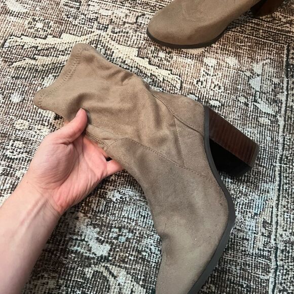 Boutique Brown Sock Booties - Picture 4 of 6